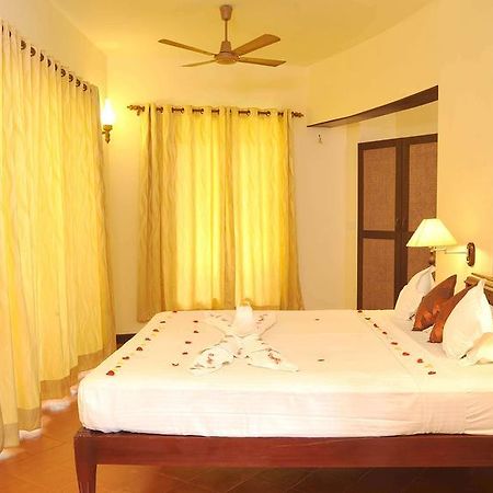 Готель Ananda Lakshmi Ayurveda Retreat Chowara Екстер'єр фото